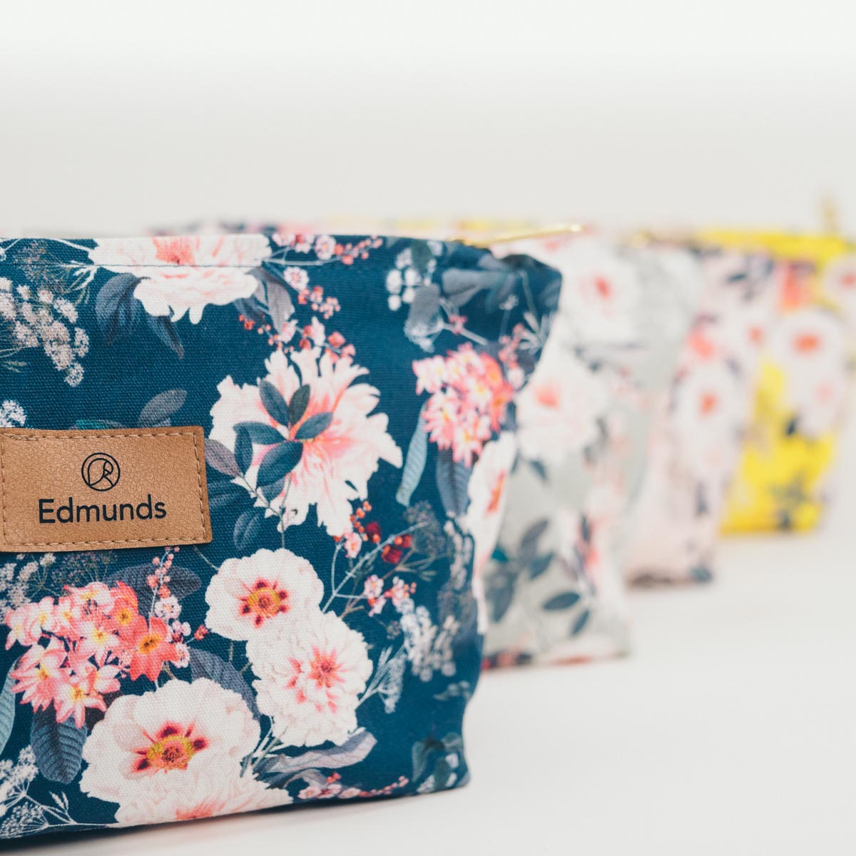 Trousse - Bloom Flowers | Edmunds